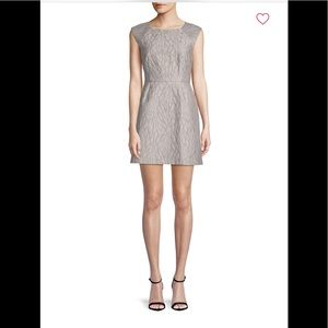 Halston Heritage Embossed Sheath Dress size 8 new